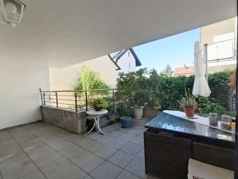 Großzügige 2,5-Zimmer-Wohnung mit Terrasse - modernes Wohnen nahe dem Bodensee